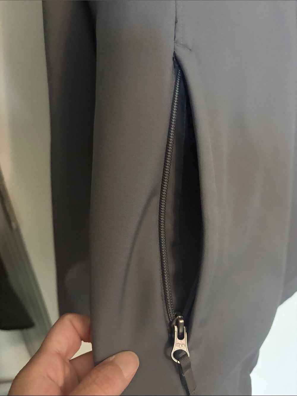 Columbia Men's Gray Performance Softshell Jacket - Picture 3 of 7